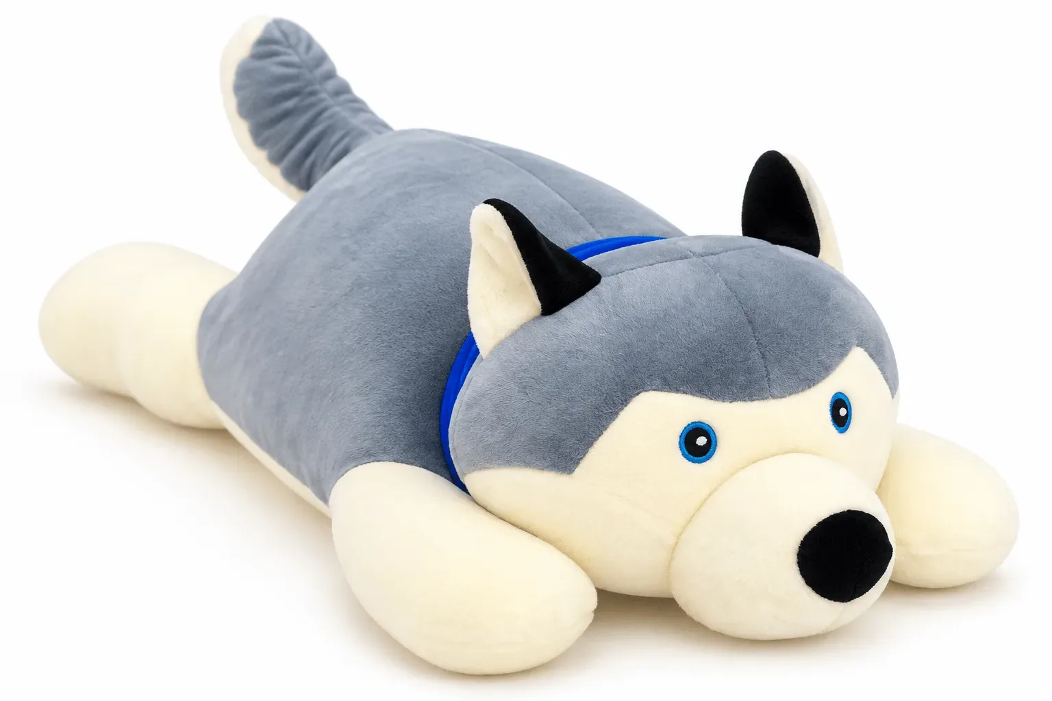 Gối ôm hình chó husky vòng cổ xanh