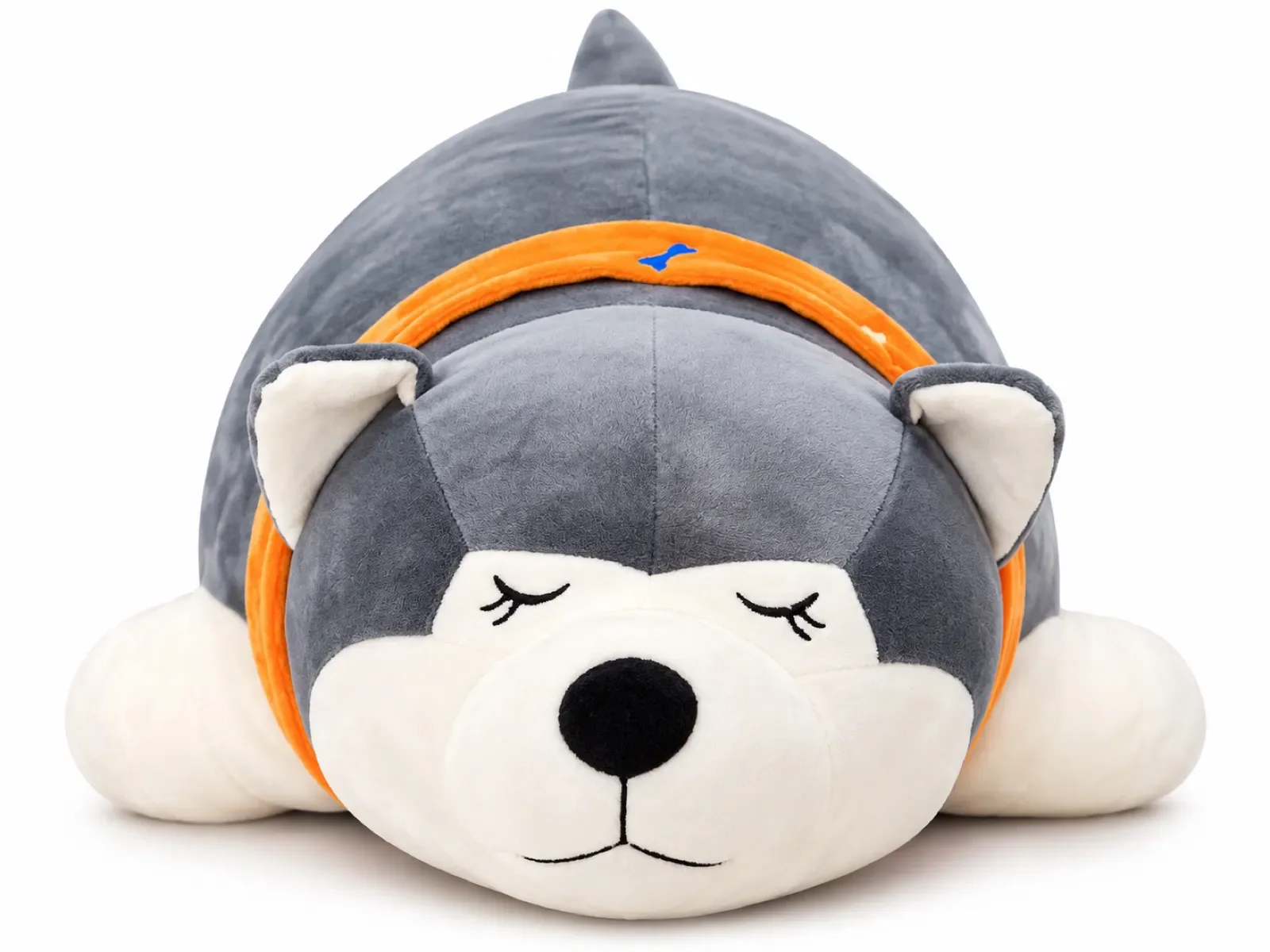 Gối ôm hình chó husky vòng cổ cam